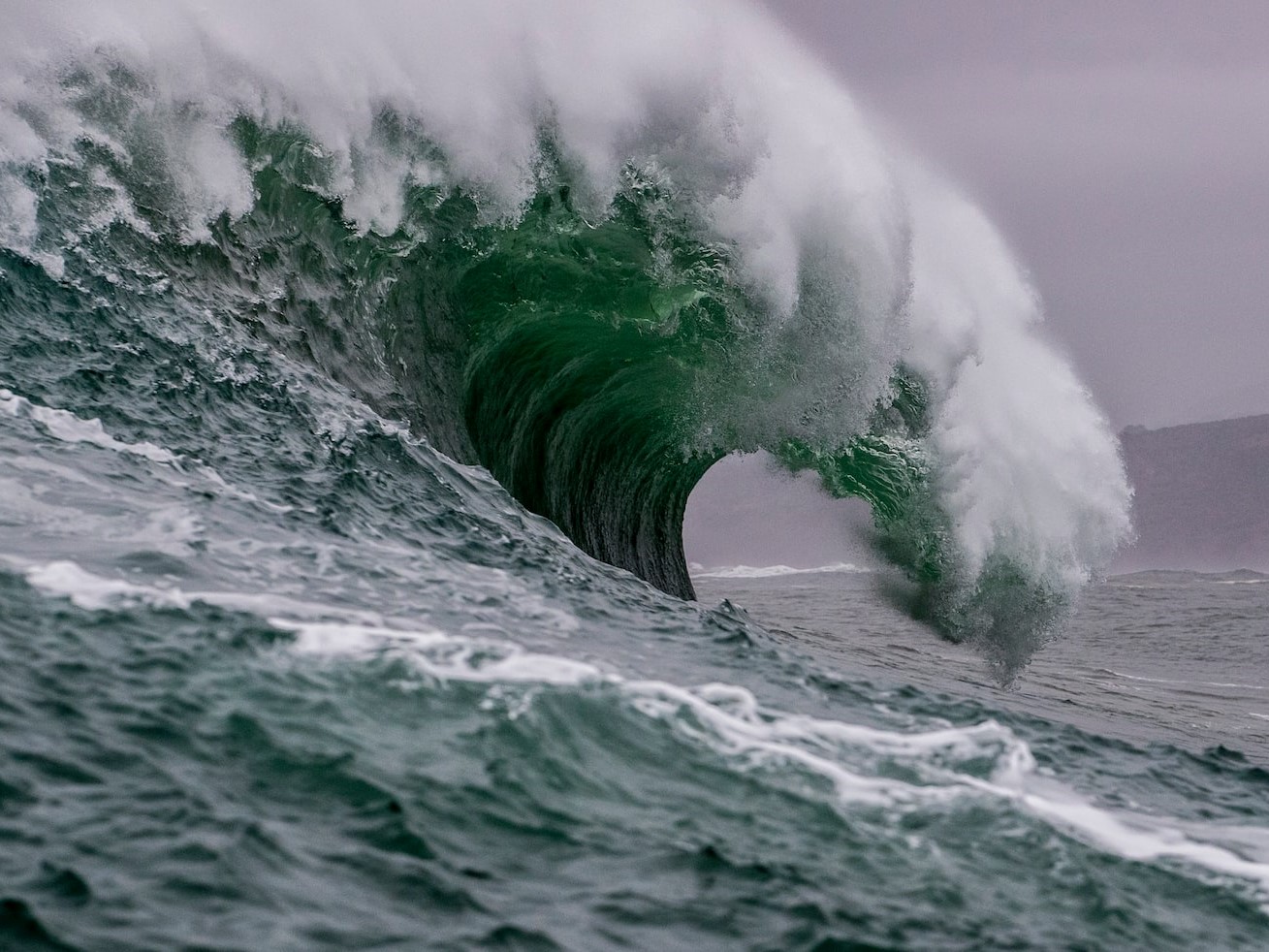 Making waves in clean energy by harnessing ocean power | Dell USA