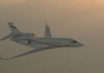 Board with Dassault Aviation IT flight plan